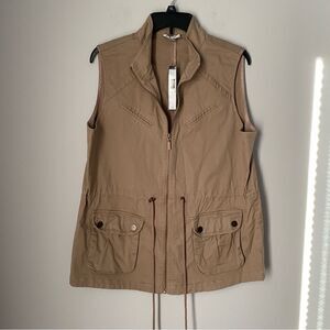 Tahari Arthur S Levine Women’s Khaki Vest size 14